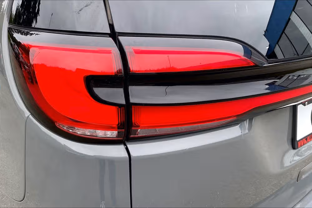 2022 Chrysler Pacifica Touring L Passenger Image 29