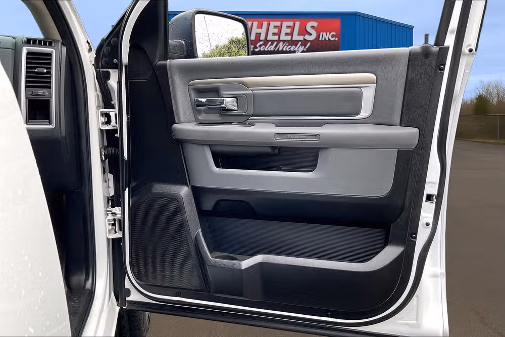 2015 Ram 1500 Big Horn Quad Cab Image 23