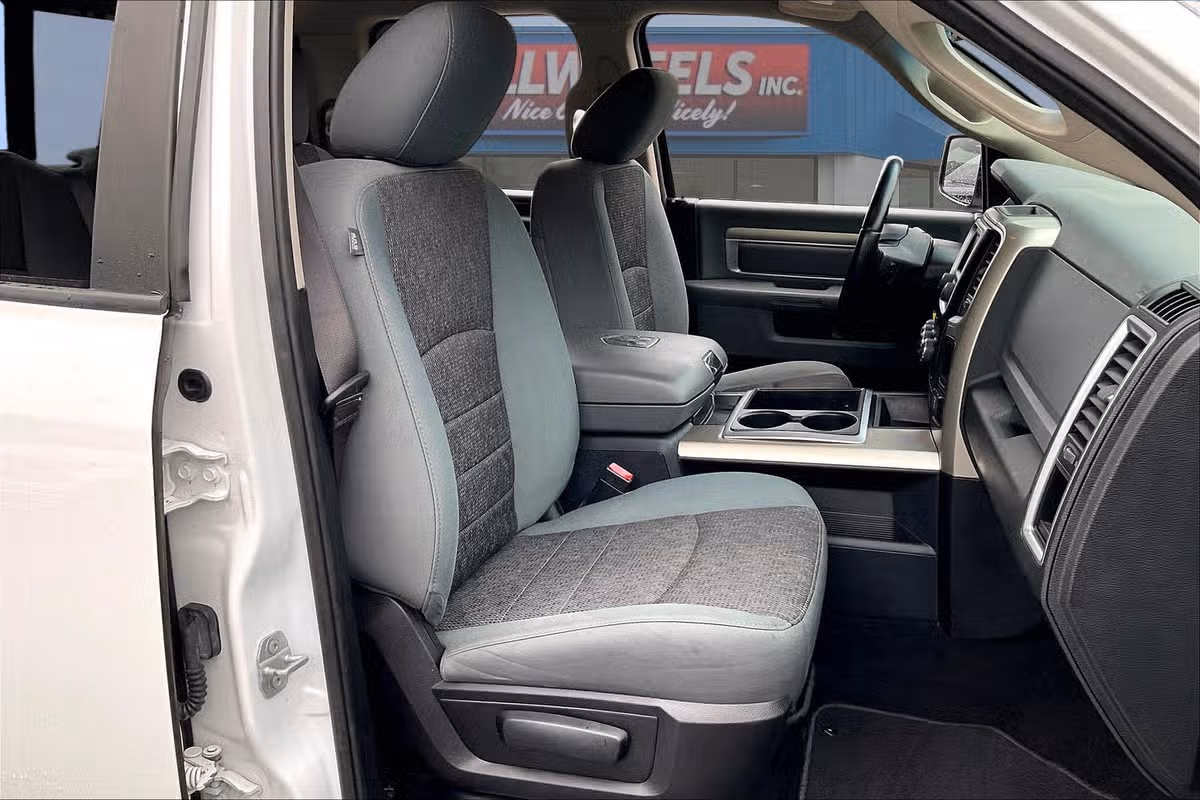 2015 Ram 1500 Big Horn Quad Cab Image 7