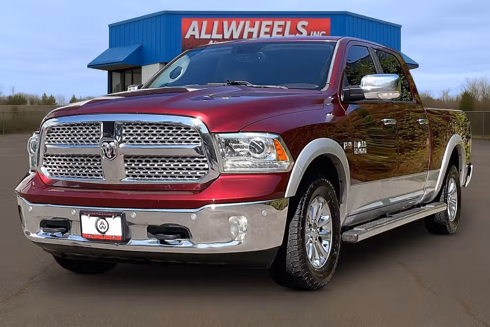 2016 Ram 1500 Laramie Crew Cab Image 9