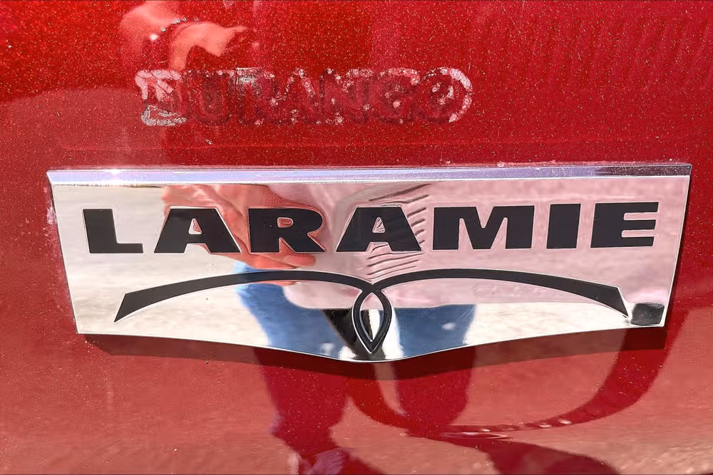 2016 Ram 1500 Laramie Crew Cab Image 6