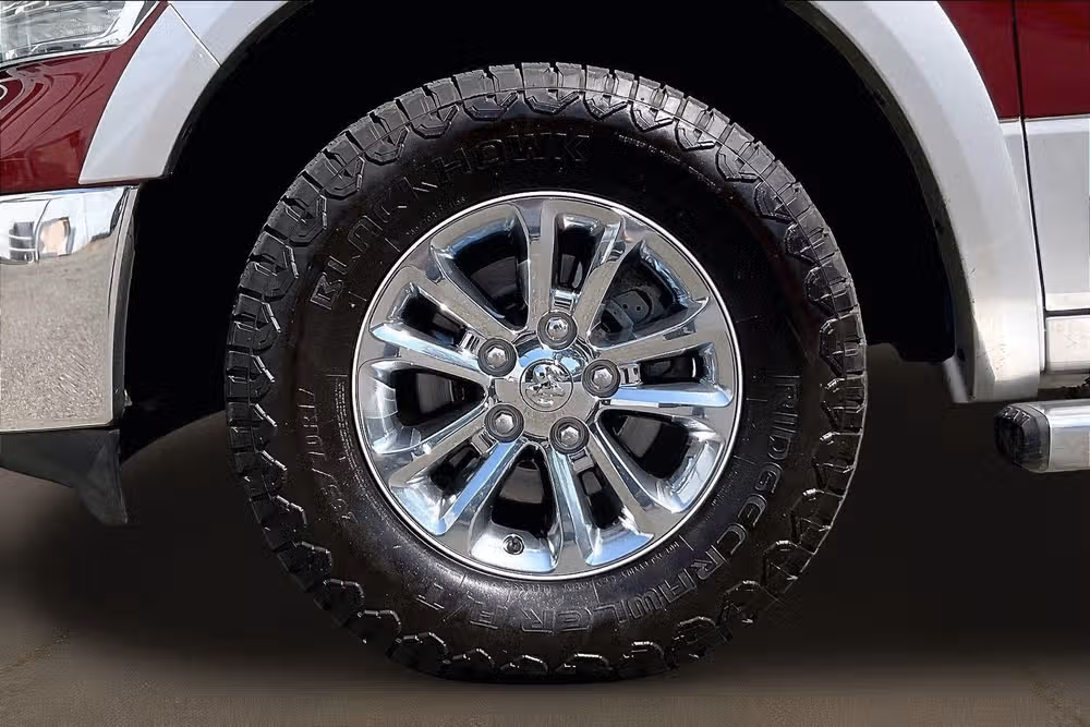 2016 Ram 1500 Laramie Crew Cab Image 7