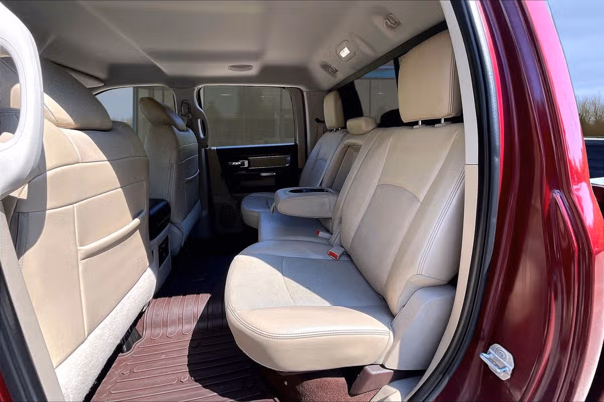 2016 Ram 1500 Laramie Crew Cab Image 23