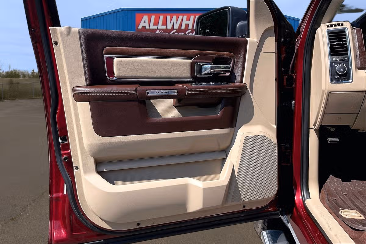 2016 Ram 1500 Laramie Crew Cab Image 20