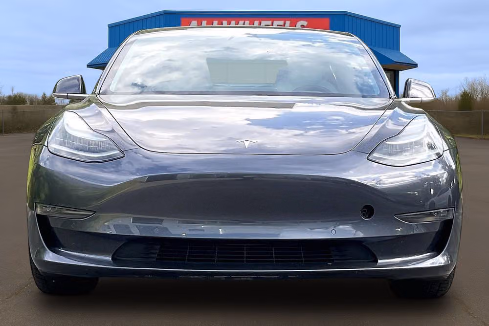 2018 Tesla Model 3 Performance Image 3