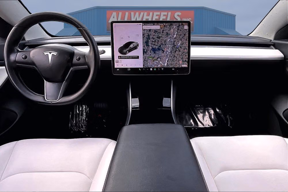 2018 Tesla Model 3 Performance Image 14