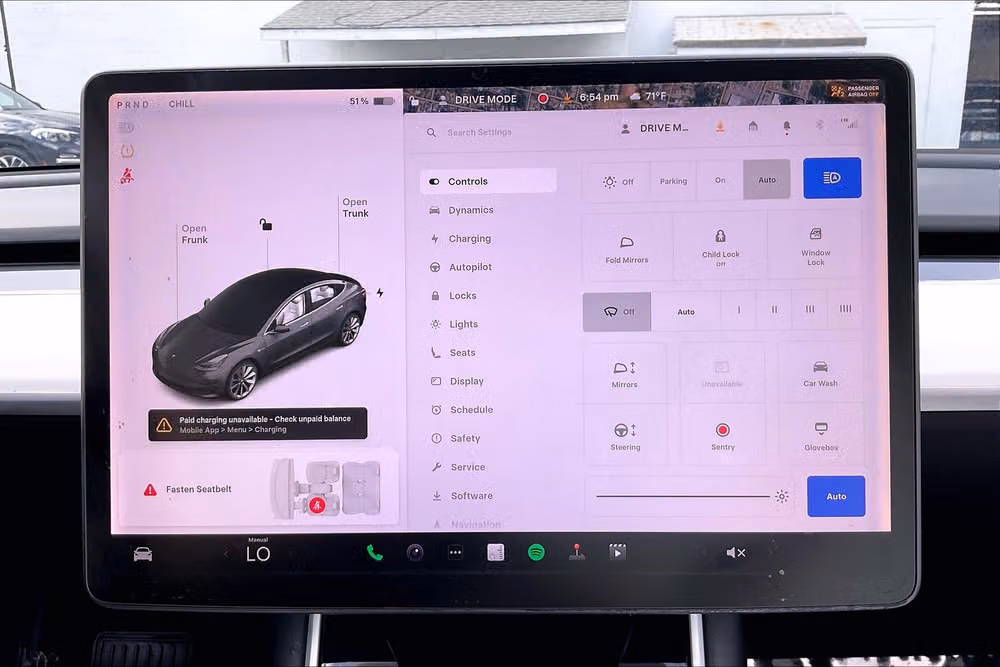 2018 Tesla Model 3 Performance Image 28