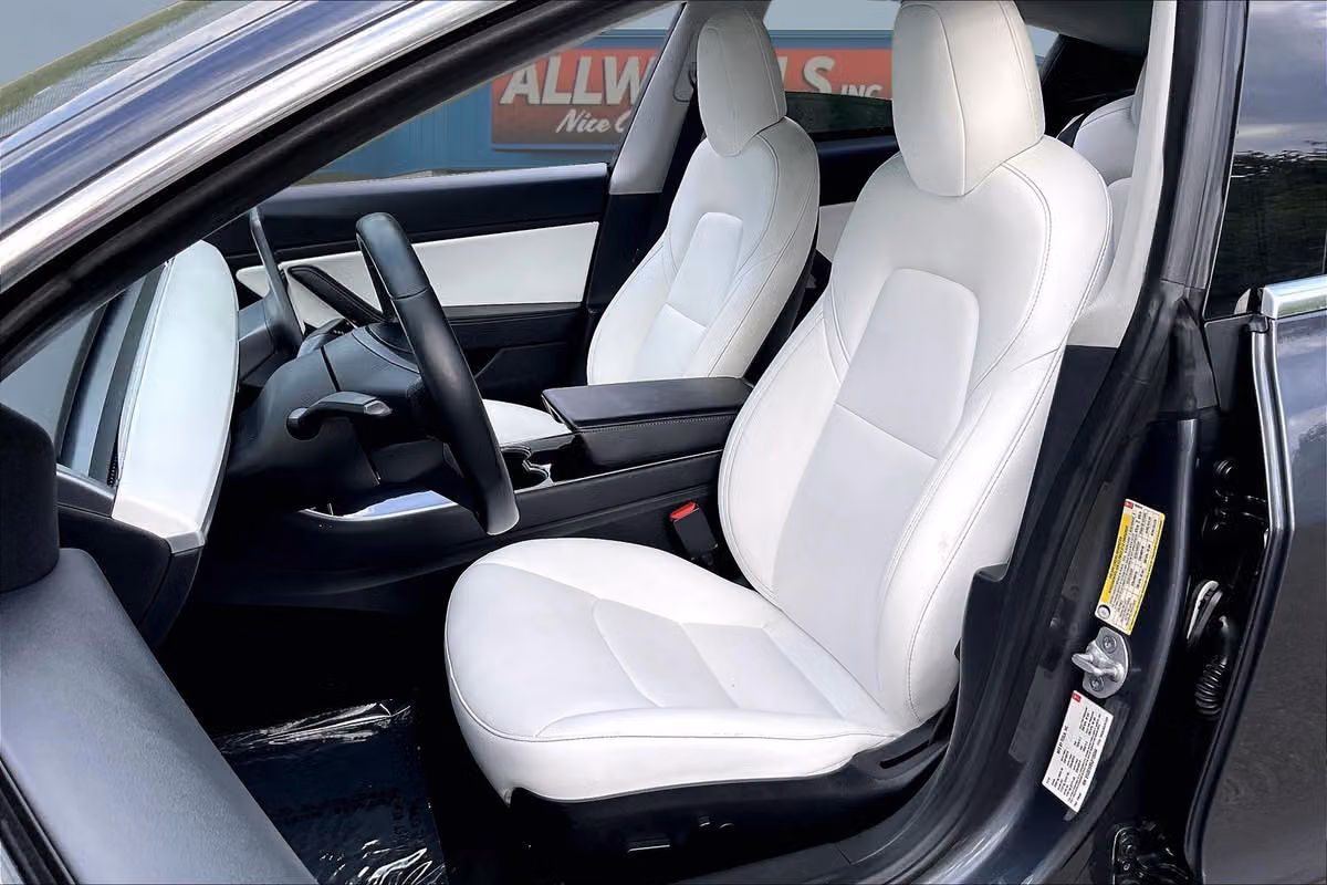 2018 Tesla Model 3 Performance Image 22