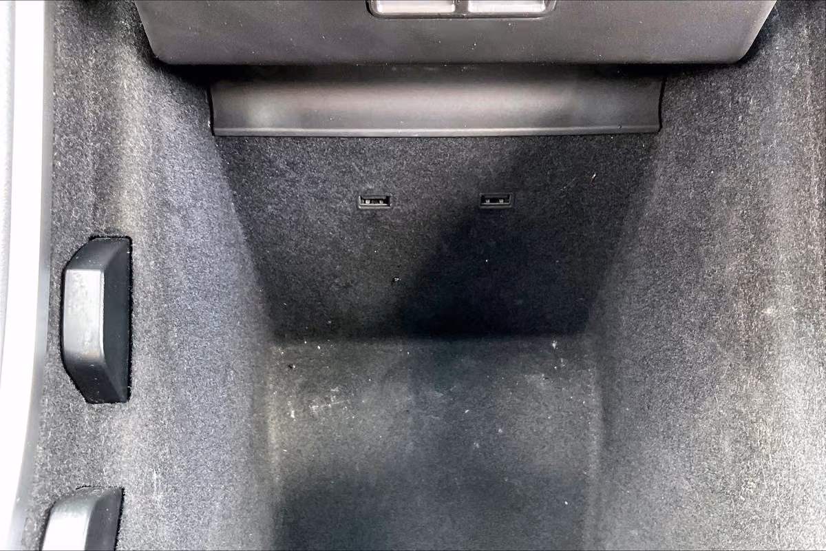 2018 Tesla Model 3 Performance Image 29