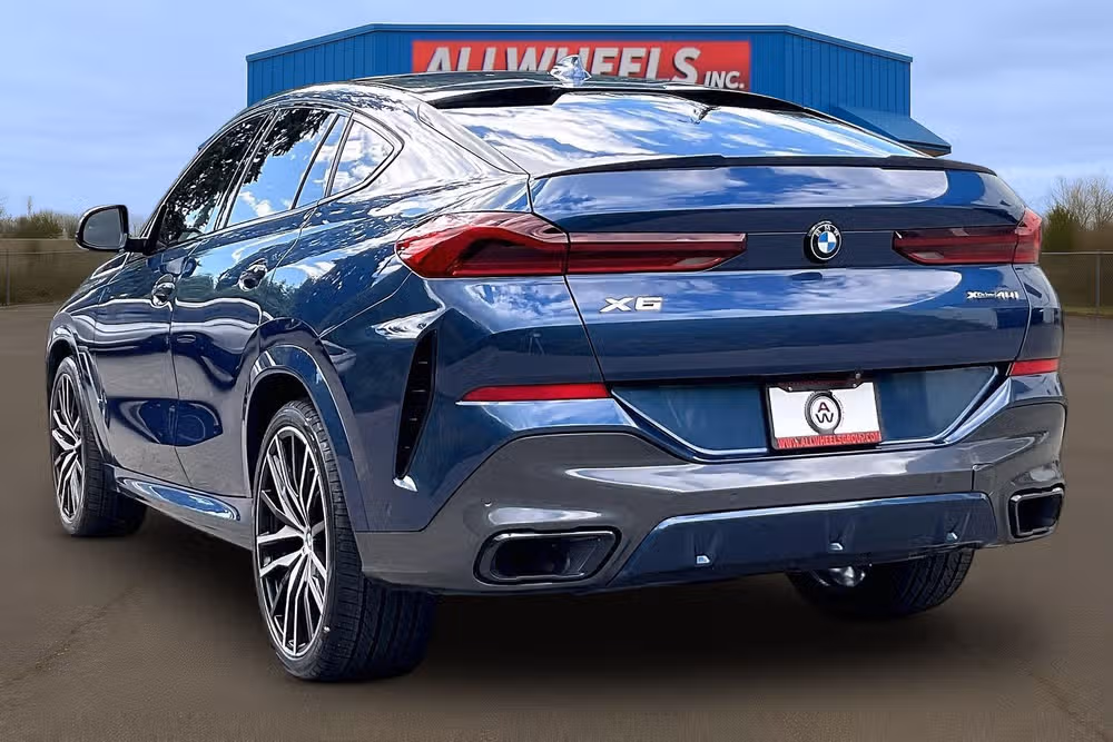 2021 BMW X6 xDrive40i Image 2