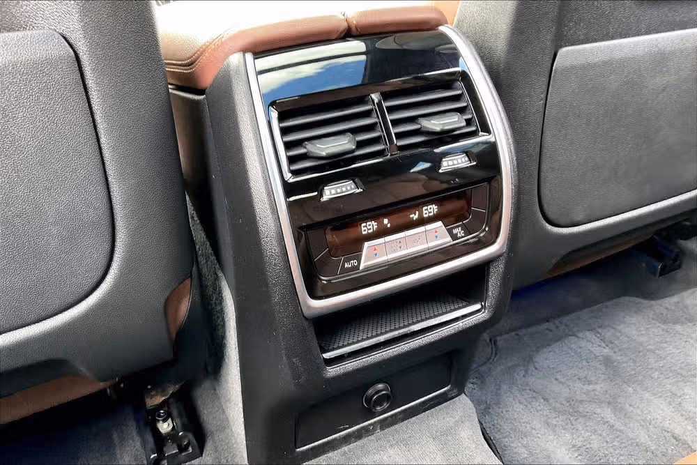 2021 BMW X6 xDrive40i Image 31