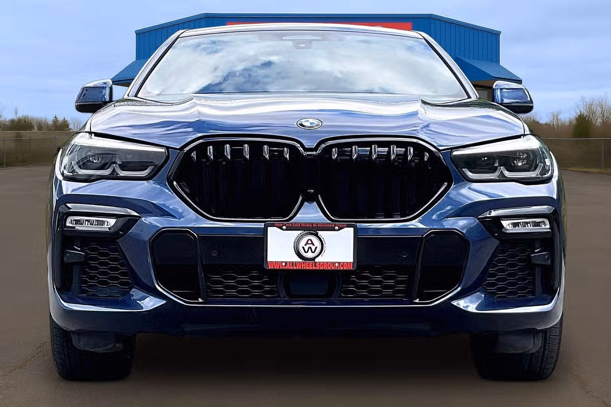 2021 BMW X6 xDrive40i Image 3