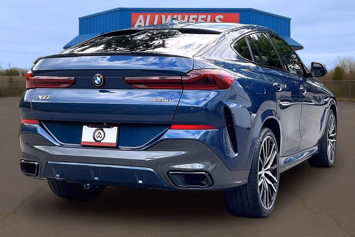 2021 BMW X6 xDrive40i Image 11