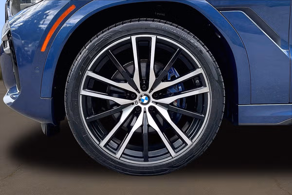 2021 BMW X6 xDrive40i Image 9