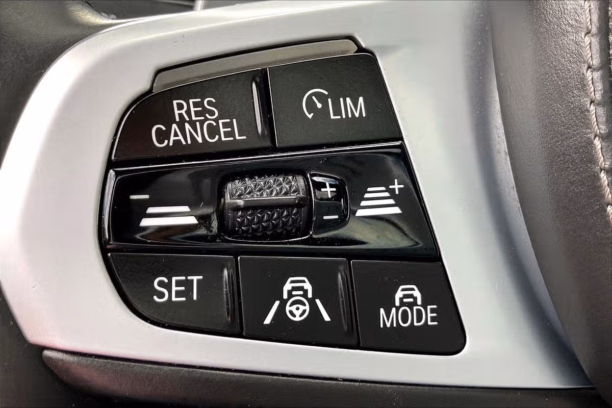 2021 BMW X6 xDrive40i Image 16
