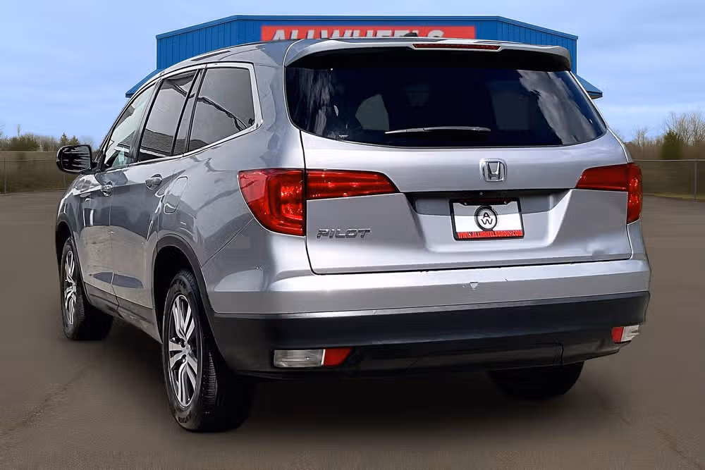 2017 Honda Pilot EX Image 2