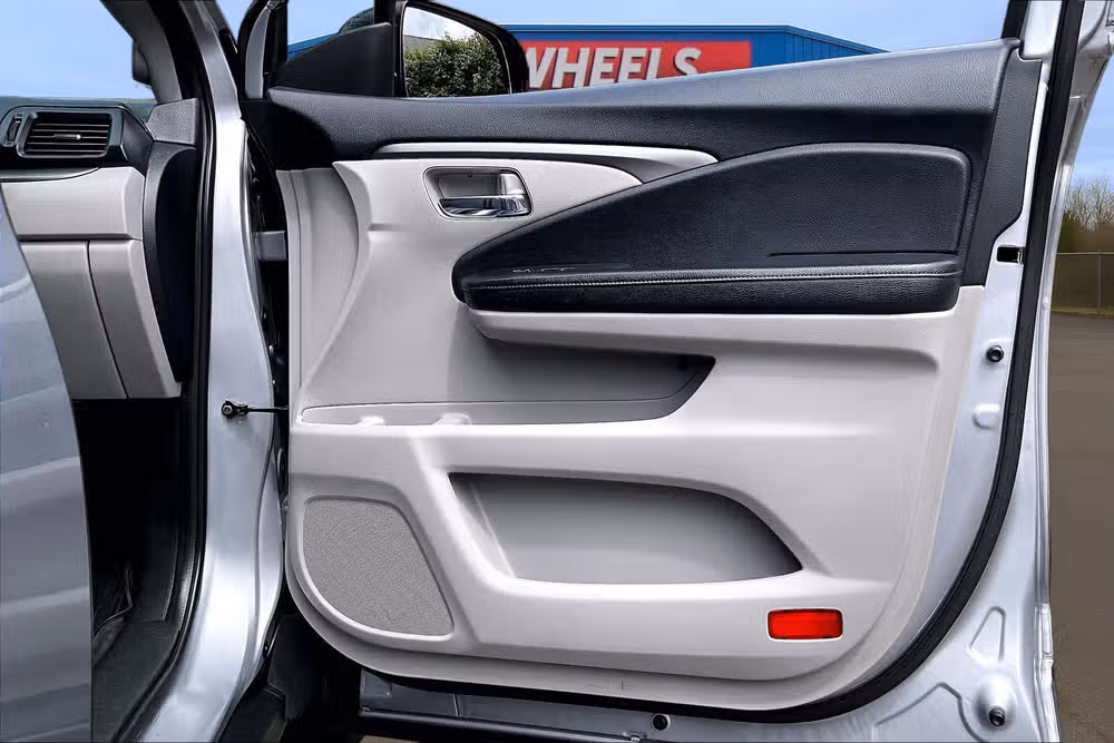 2017 Honda Pilot EX Image 23