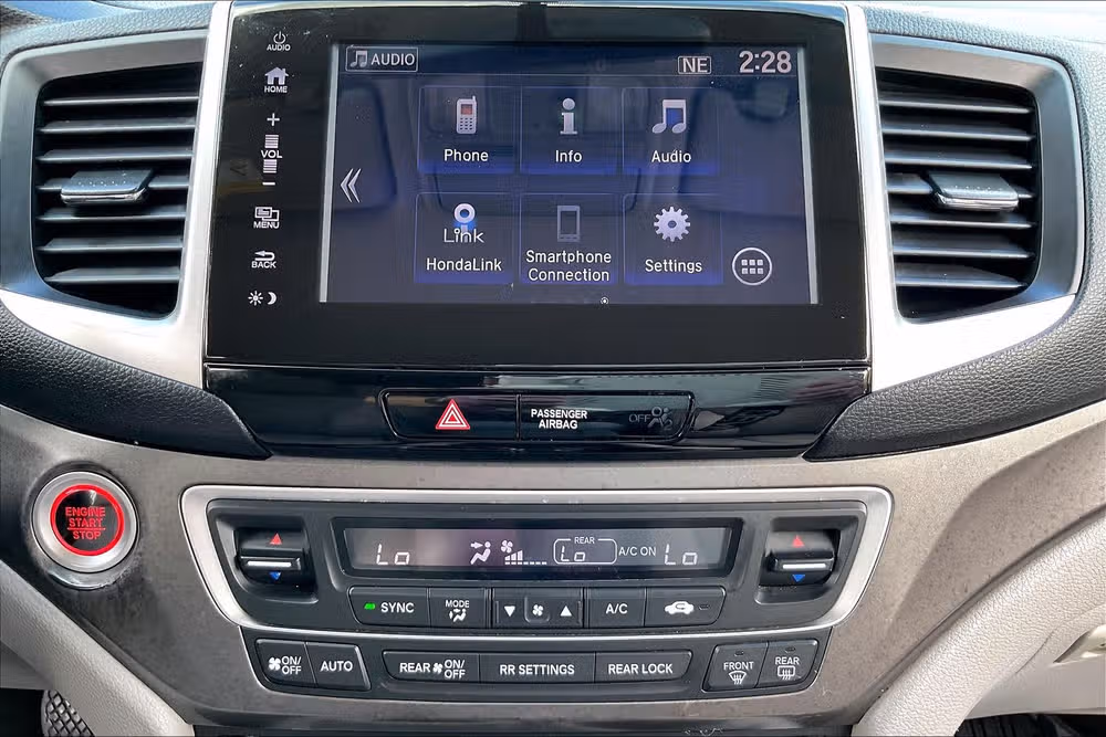 2017 Honda Pilot EX Image 31