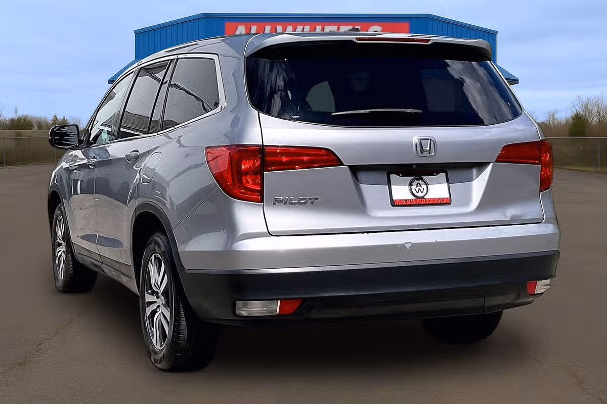 2017 Honda Pilot EX Image 2