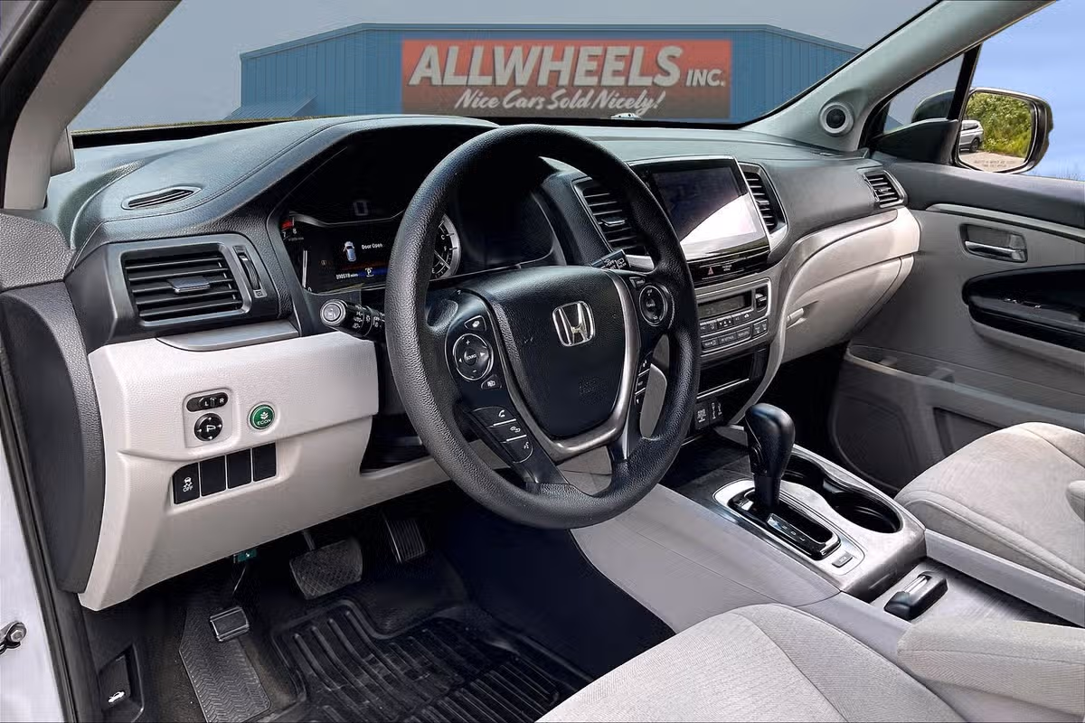 2017 Honda Pilot EX Image 13