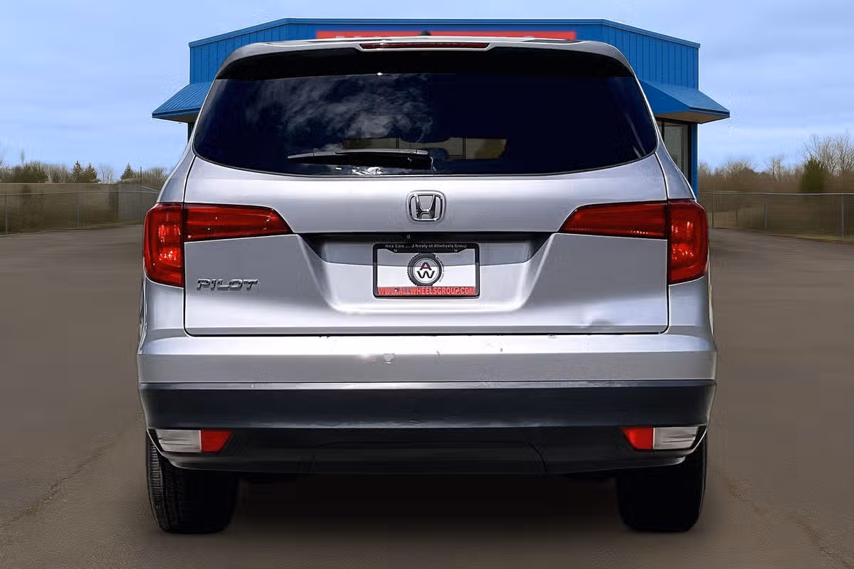 2017 Honda Pilot EX Image 4
