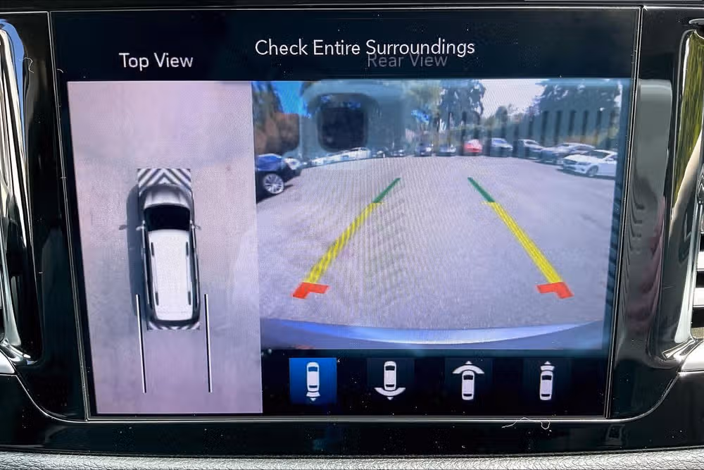 2018 Chrysler Pacifica Limited Passenger Image 19