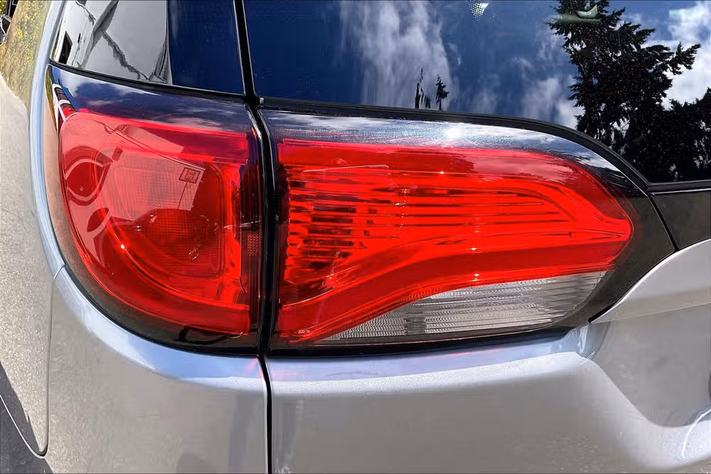 2018 Chrysler Pacifica Limited Passenger Image 29