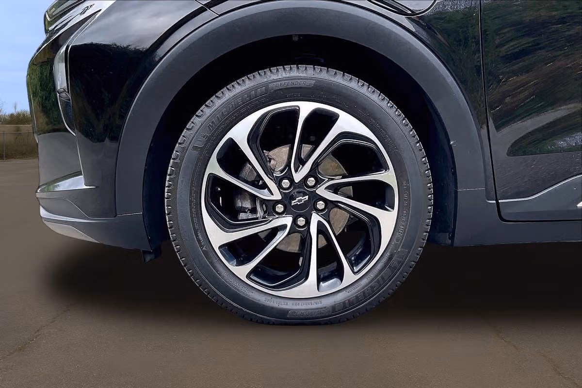 2023 Chevrolet Bolt EUV Premier Crossover Image 9