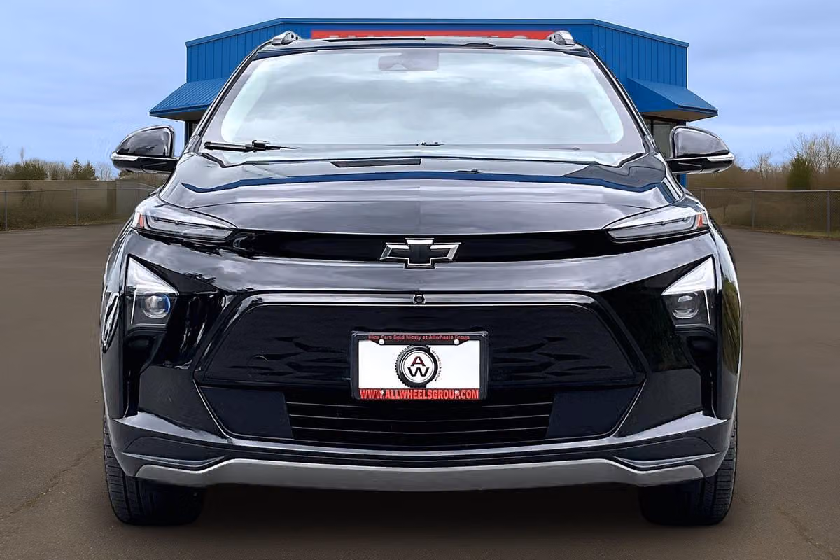 2023 Chevrolet Bolt EUV Premier Crossover Image 3
