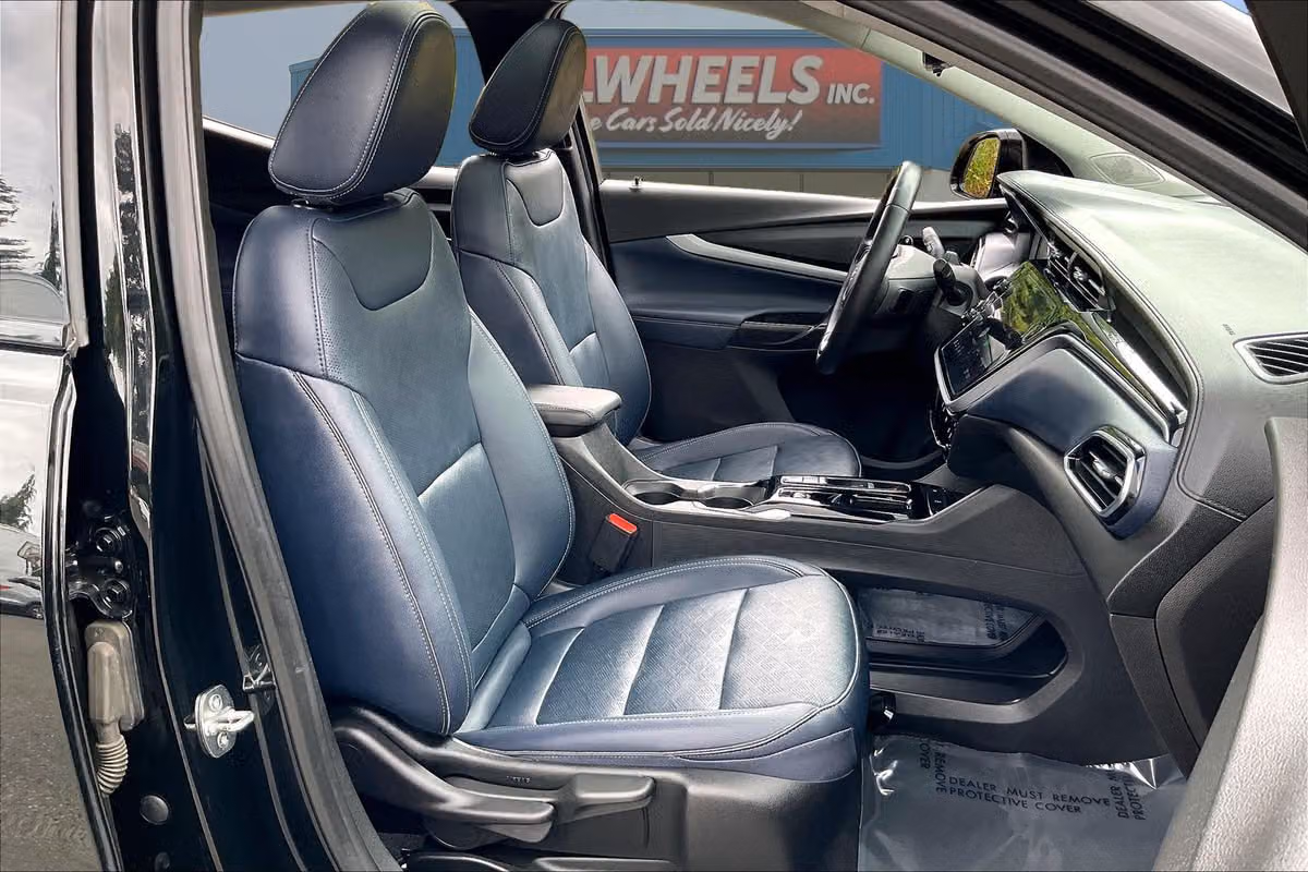 2023 Chevrolet Bolt EUV Premier Crossover Image 7