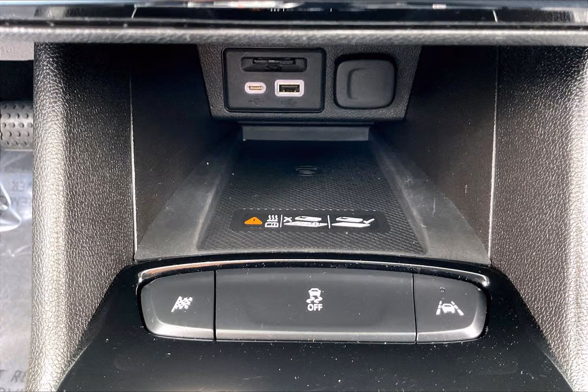 2023 Chevrolet Bolt EUV Premier Crossover Image 31