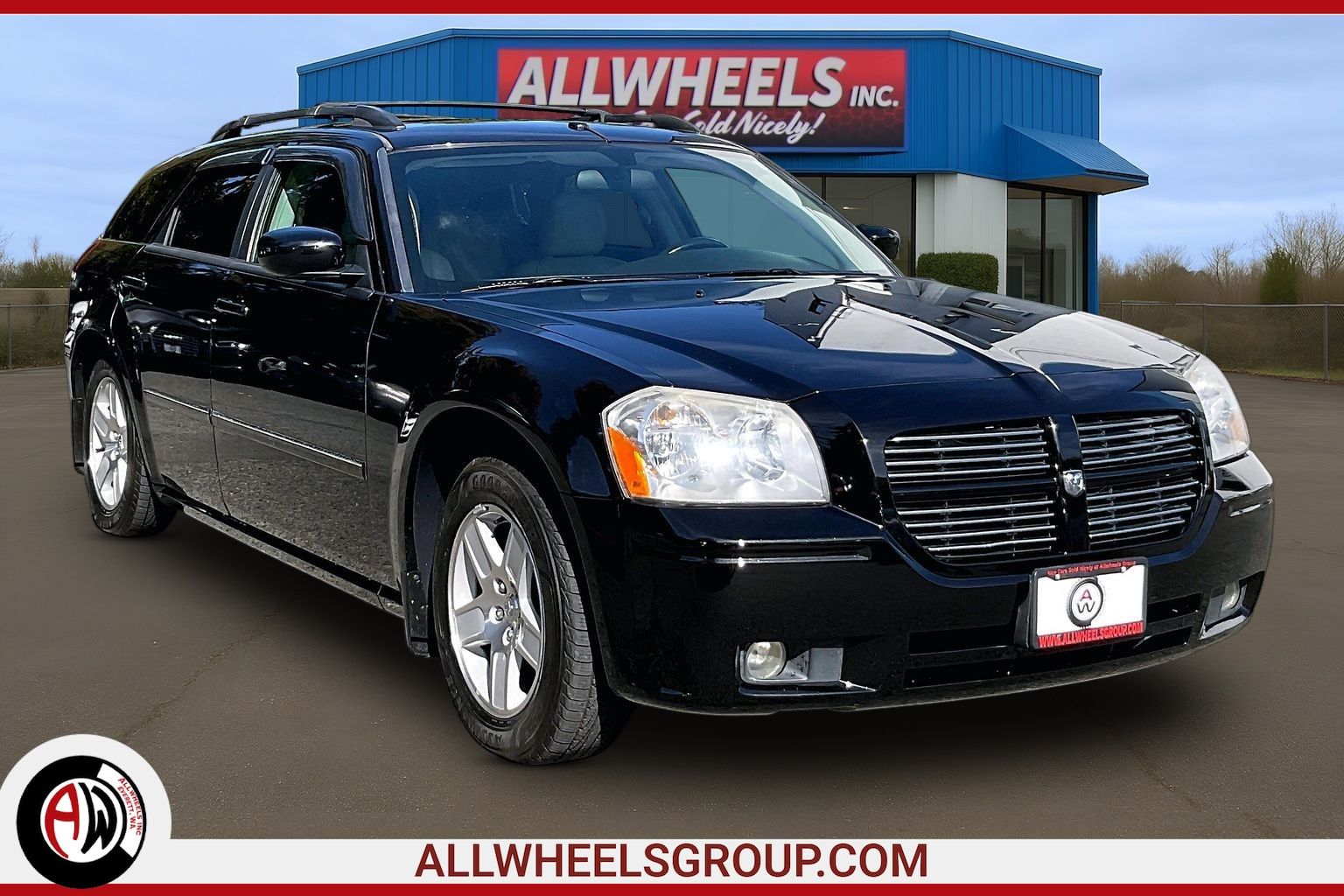 Black 2005 Dodge Magnum Wagon Rear-Wheel Drive Automatic