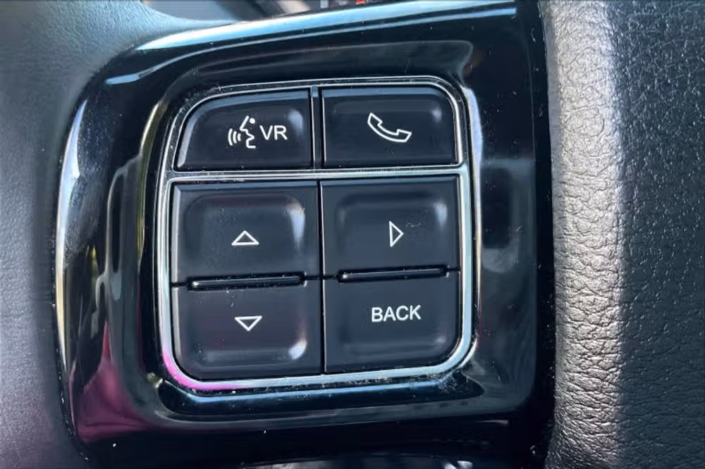 2017 Dodge Grand Caravan SE Plus Passenger Image 18