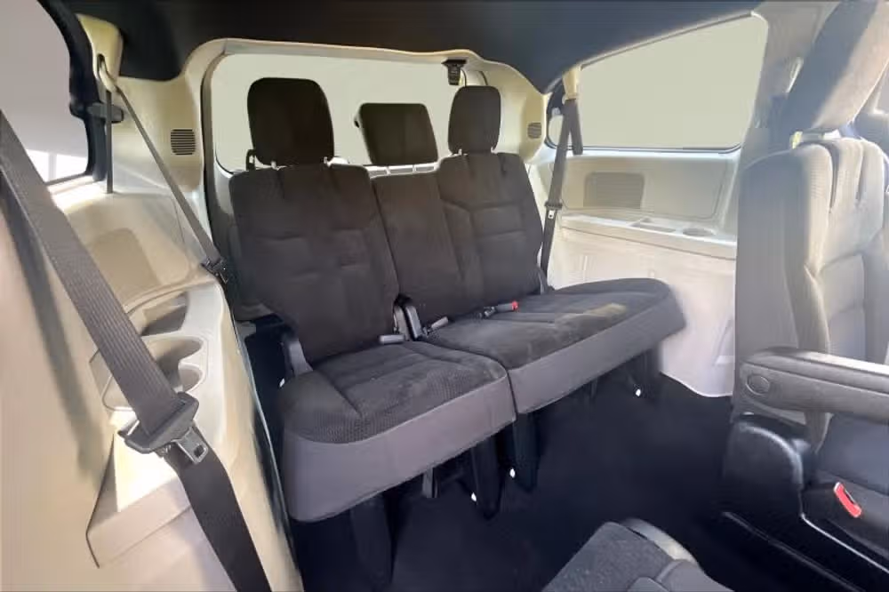 2017 Dodge Grand Caravan SE Plus Passenger Image 28