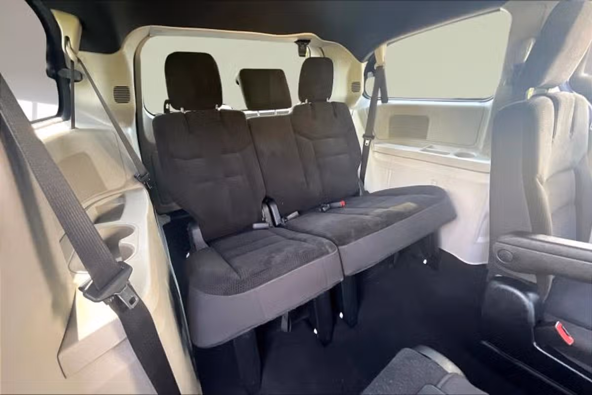 2017 Dodge Grand Caravan SE Plus Passenger Image 28