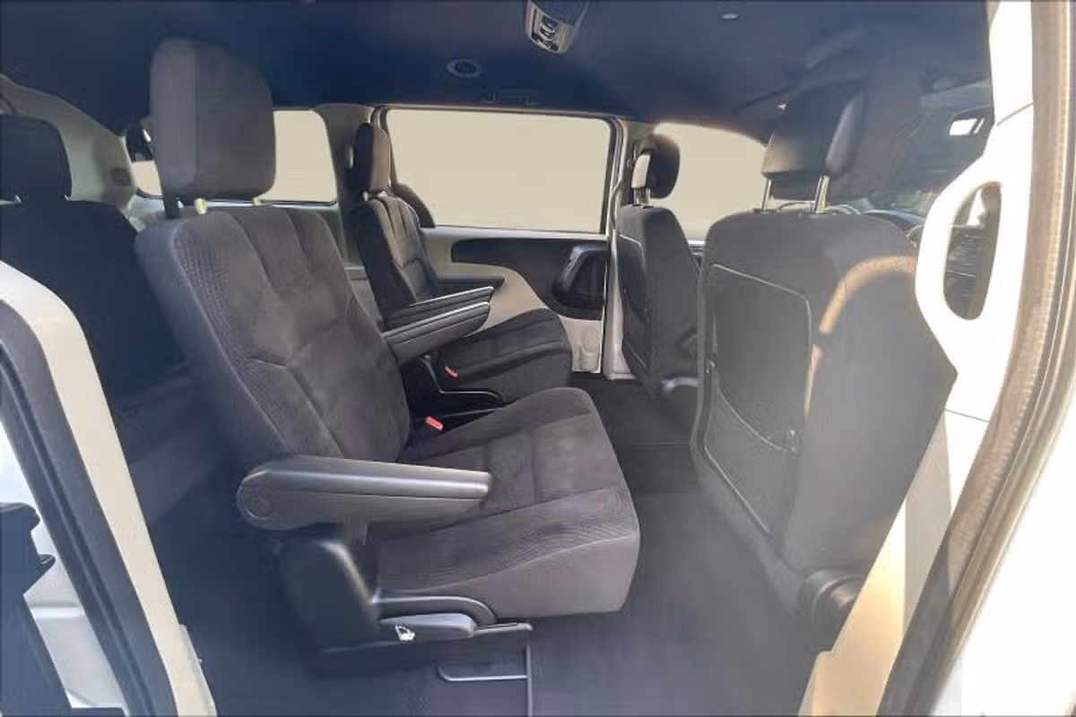 2017 Dodge Grand Caravan SE Plus Passenger Image 27