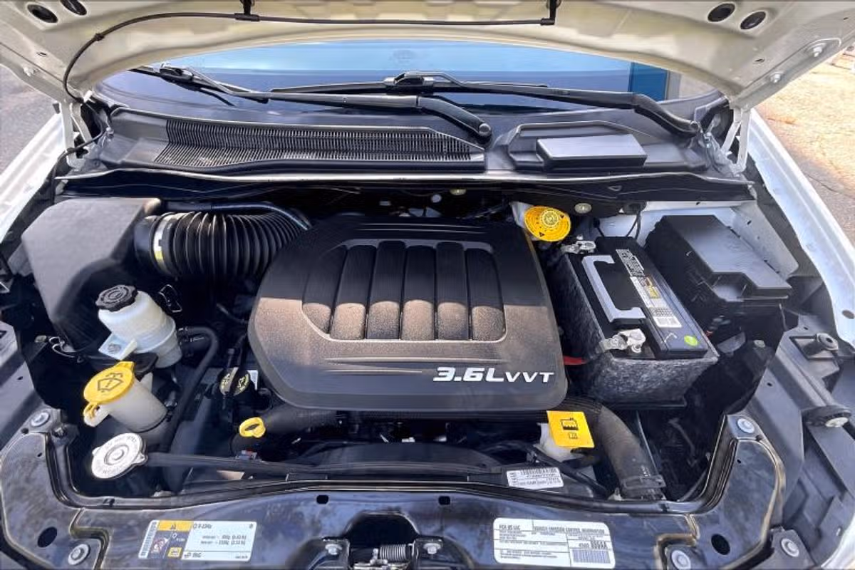 2017 Dodge Grand Caravan SE Plus Passenger Image 10