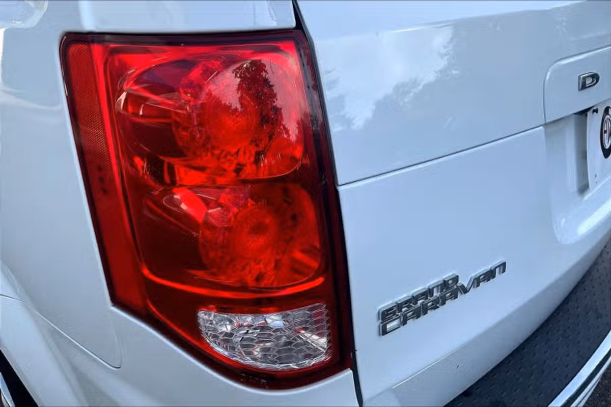 2017 Dodge Grand Caravan SE Plus Passenger Image 31