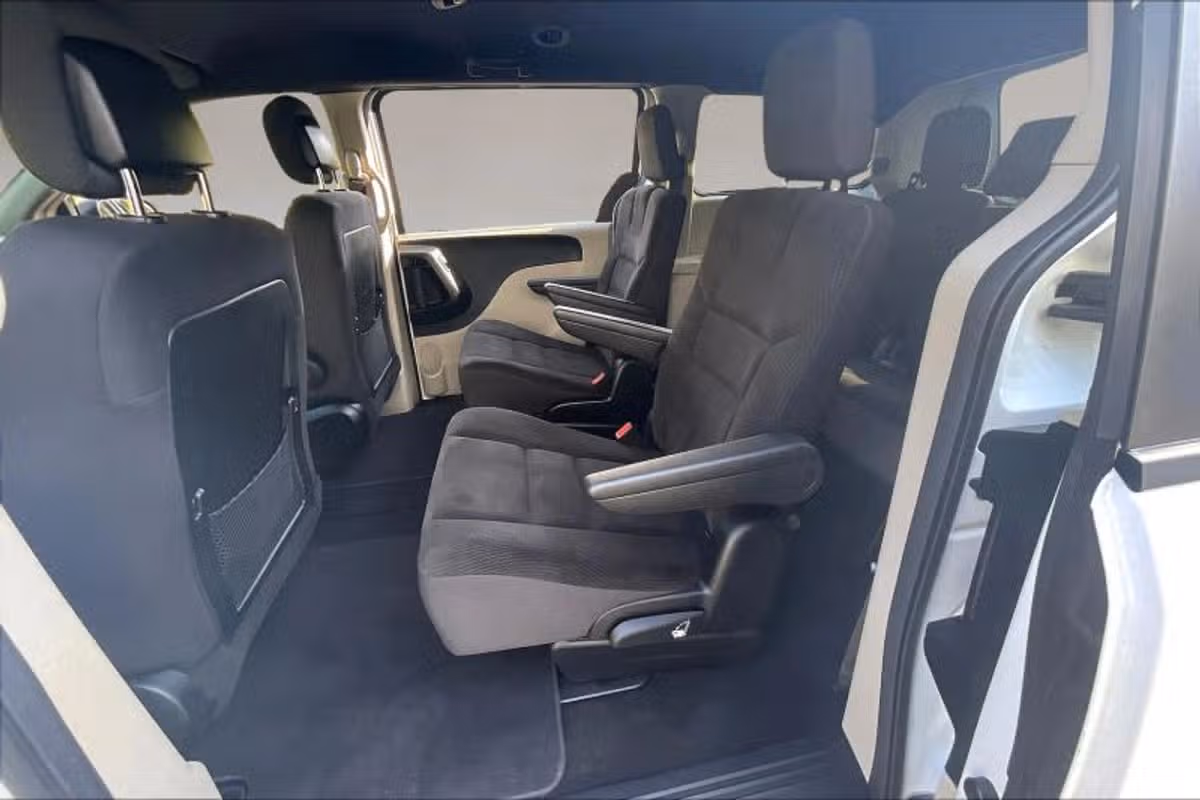 2017 Dodge Grand Caravan SE Plus Passenger Image 26