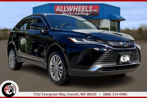 PZ100123 - 2022 Toyota Venza XLE