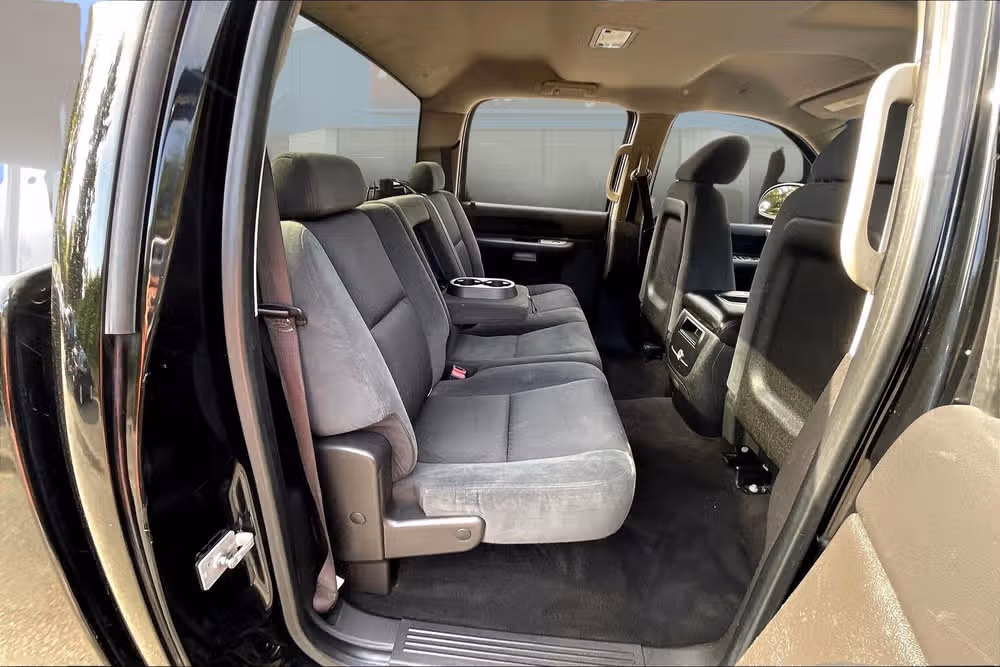 2007 Chevrolet Silverado 2500HD LT Pickup 4D 6 1/2 ft Image 24