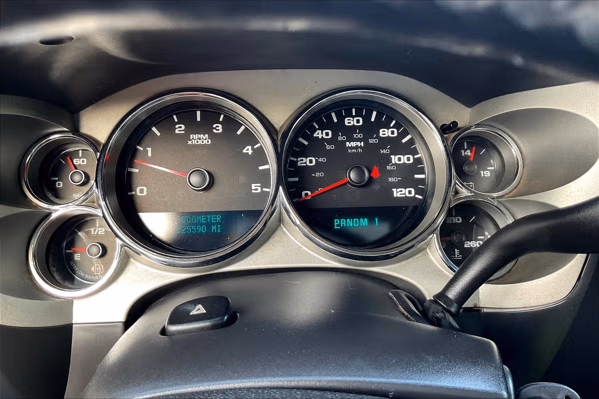 2007 Chevrolet Silverado 2500HD LT Pickup 4D 6 1/2 ft Image 18