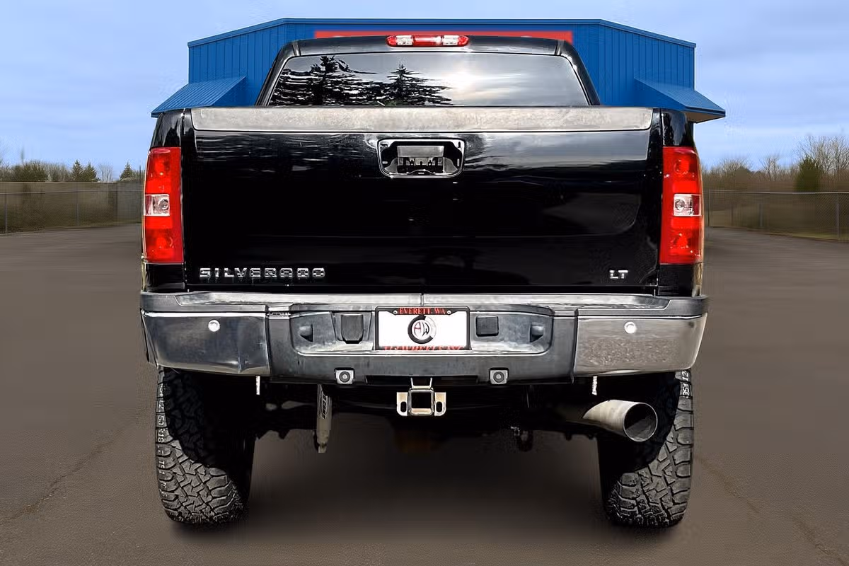 2007 Chevrolet Silverado 2500HD LT Pickup 4D 6 1/2 ft Image 4