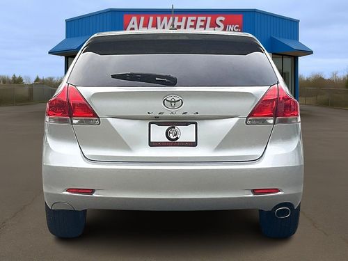 2009 Toyota Venza FWD 4cyl Lower Image 2