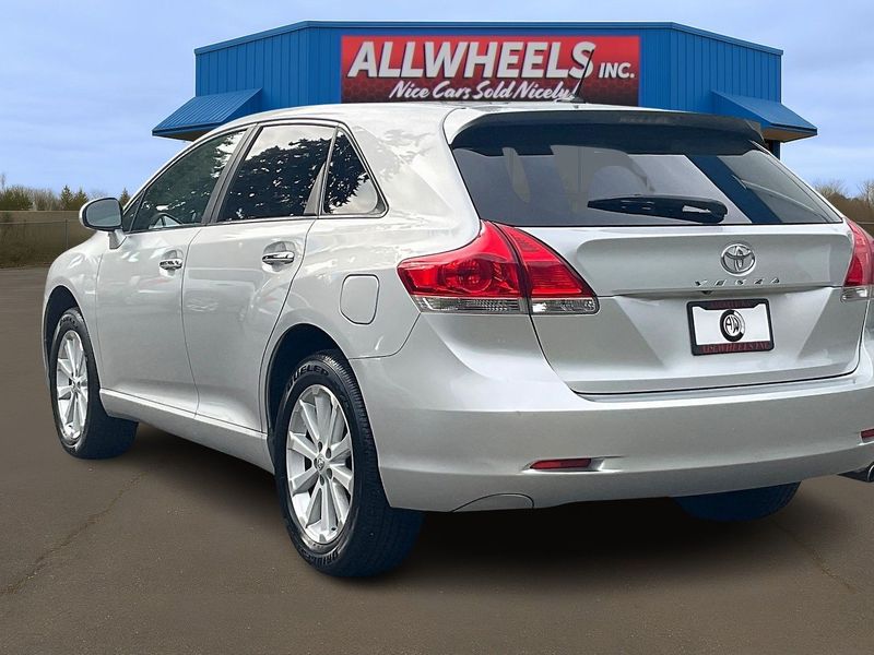 2009 Toyota Venza FWD 4cyl Upper Image 2