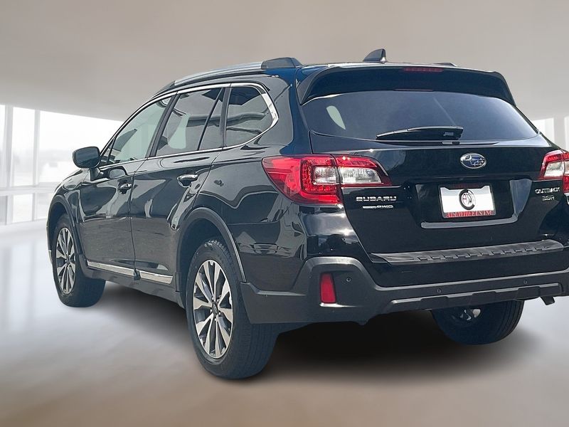2019 Subaru Outback 3.6R Touring Crossover Upper Image 2