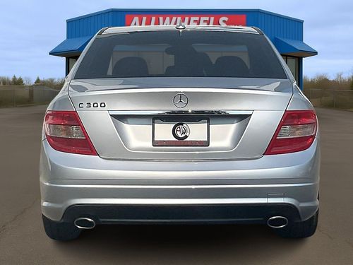 2011 Mercedes-Benz C-Class C 300 Sport Lower Image 2