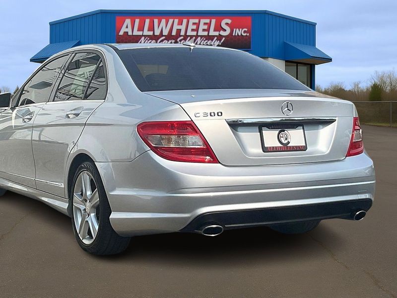 2011 Mercedes-Benz C-Class C 300 Sport Upper Image 2
