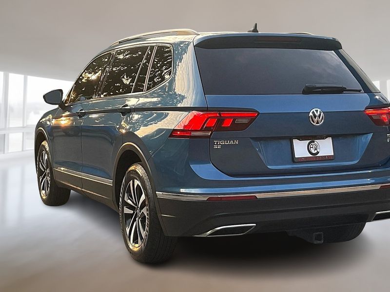 2018 Volkswagen Tiguan 2.0T SEL Upper Image 2