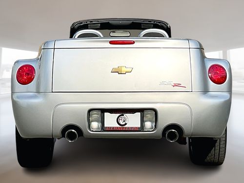 2004 Chevrolet SSR LS Regular Cab Convertible Lower Image 2